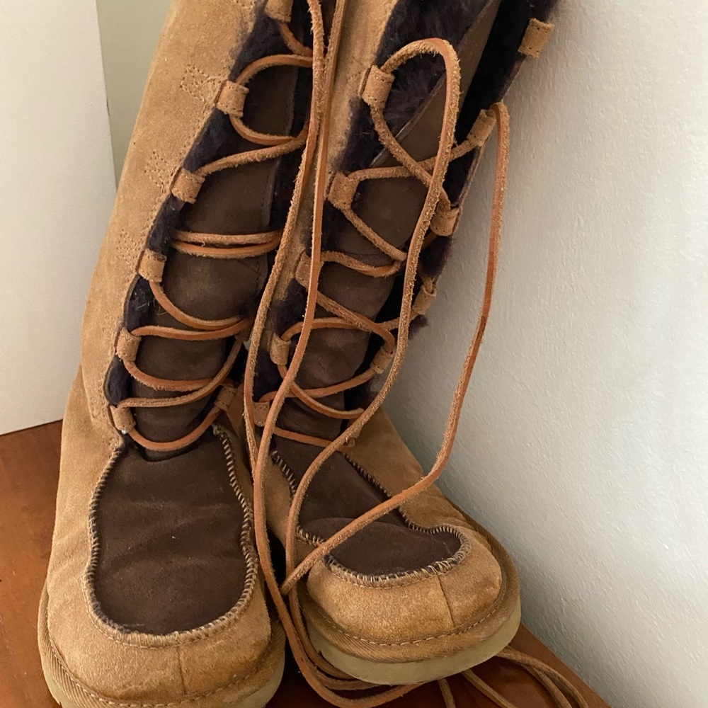 UGG boots size 6 never worn - Picture 4 of 4